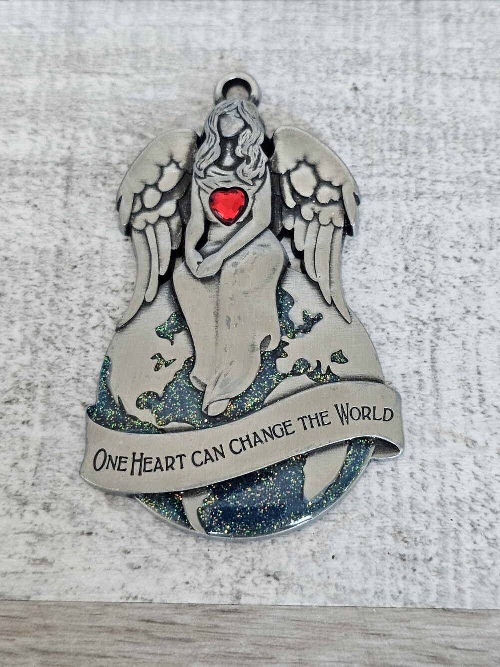 Christmas Tree Ornament Gloria Duchin Angel One Heart Can Change the World 206d